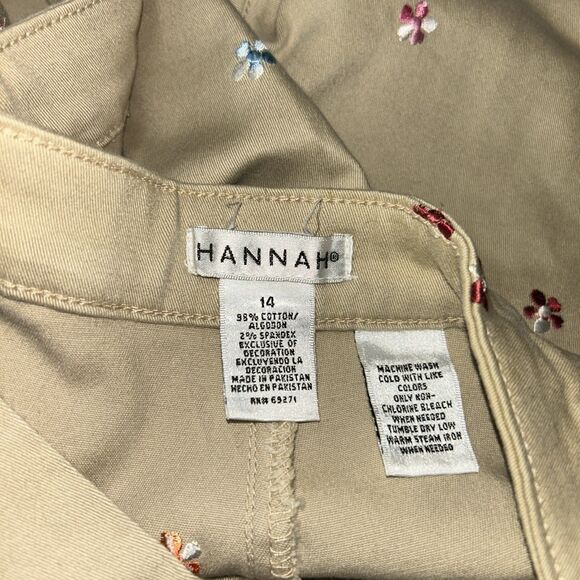 Hannah Women’s Size 14 Embroidered Floral Print Khaki Capris - Picture 4 of 7
